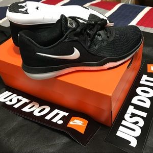 Nike Flex Supreme Women’s Training Shoes